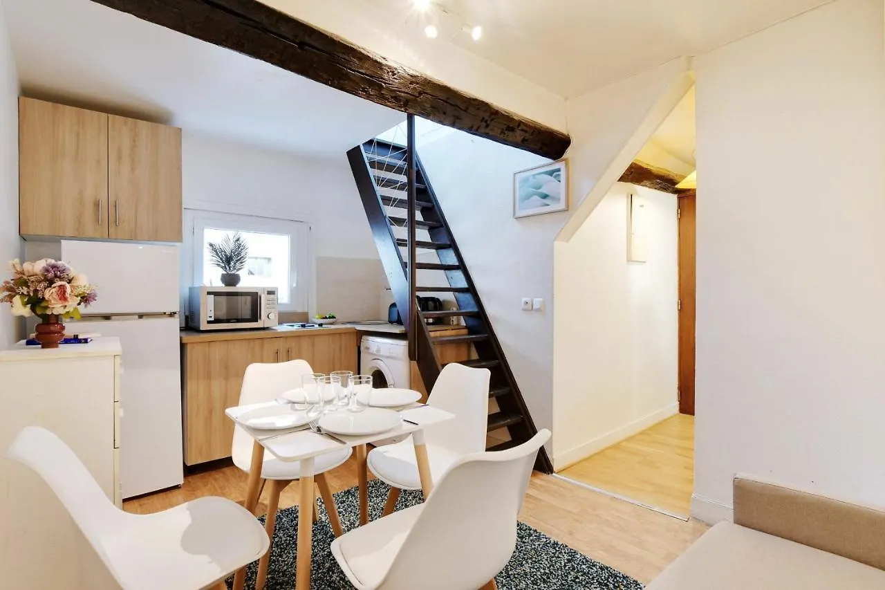 Apartment In The Heart Of The Marais Paris