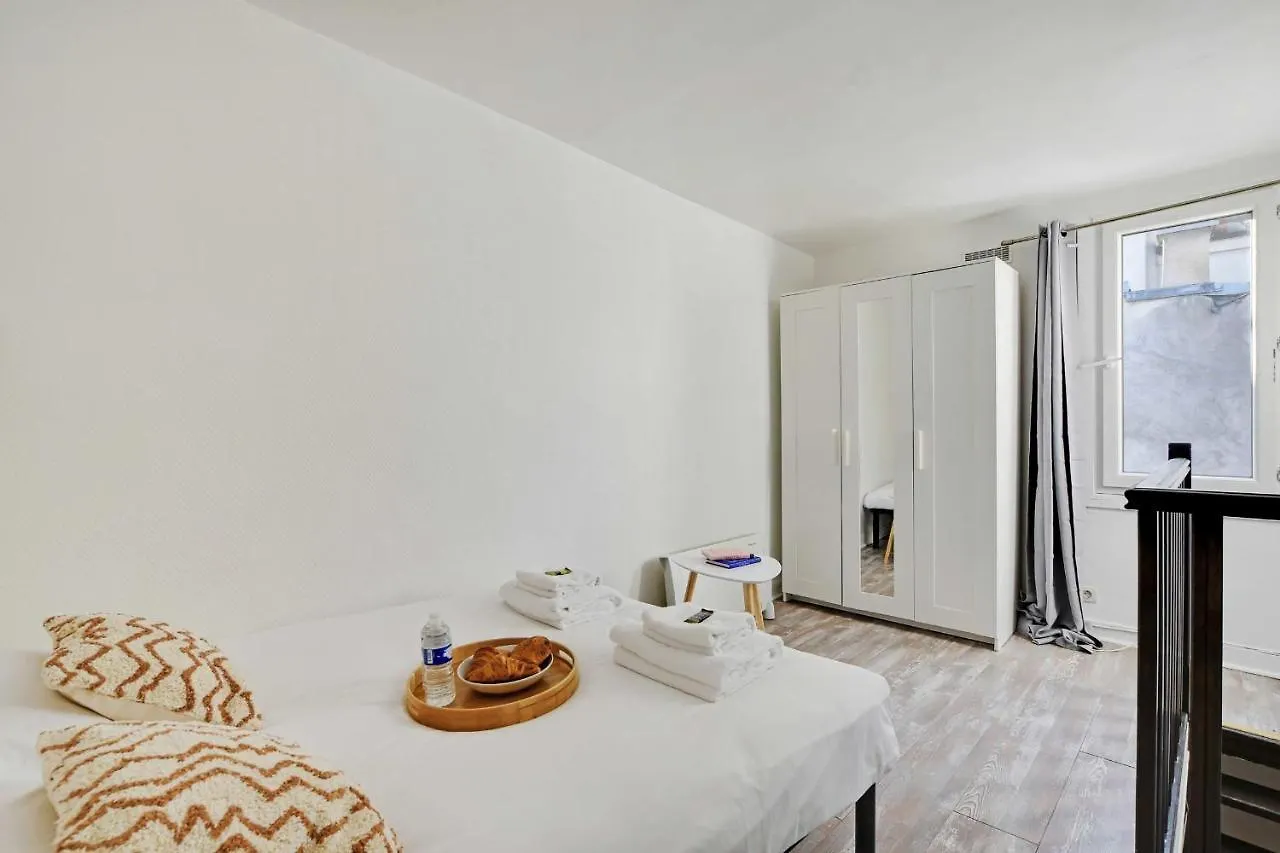 Apartment In The Heart Of The Marais Paris